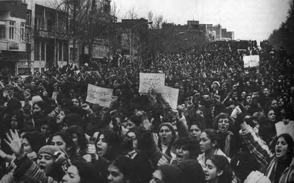 Manifestation des femmes contre le voile obligatoire, Téhéran, mars 1979