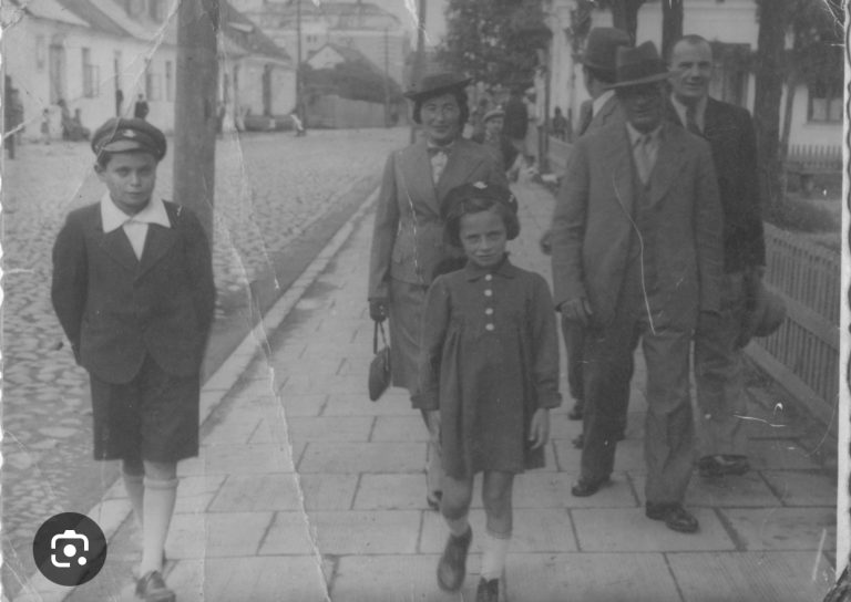 Famille juive d'Europe centrale à la veille de la Shoah