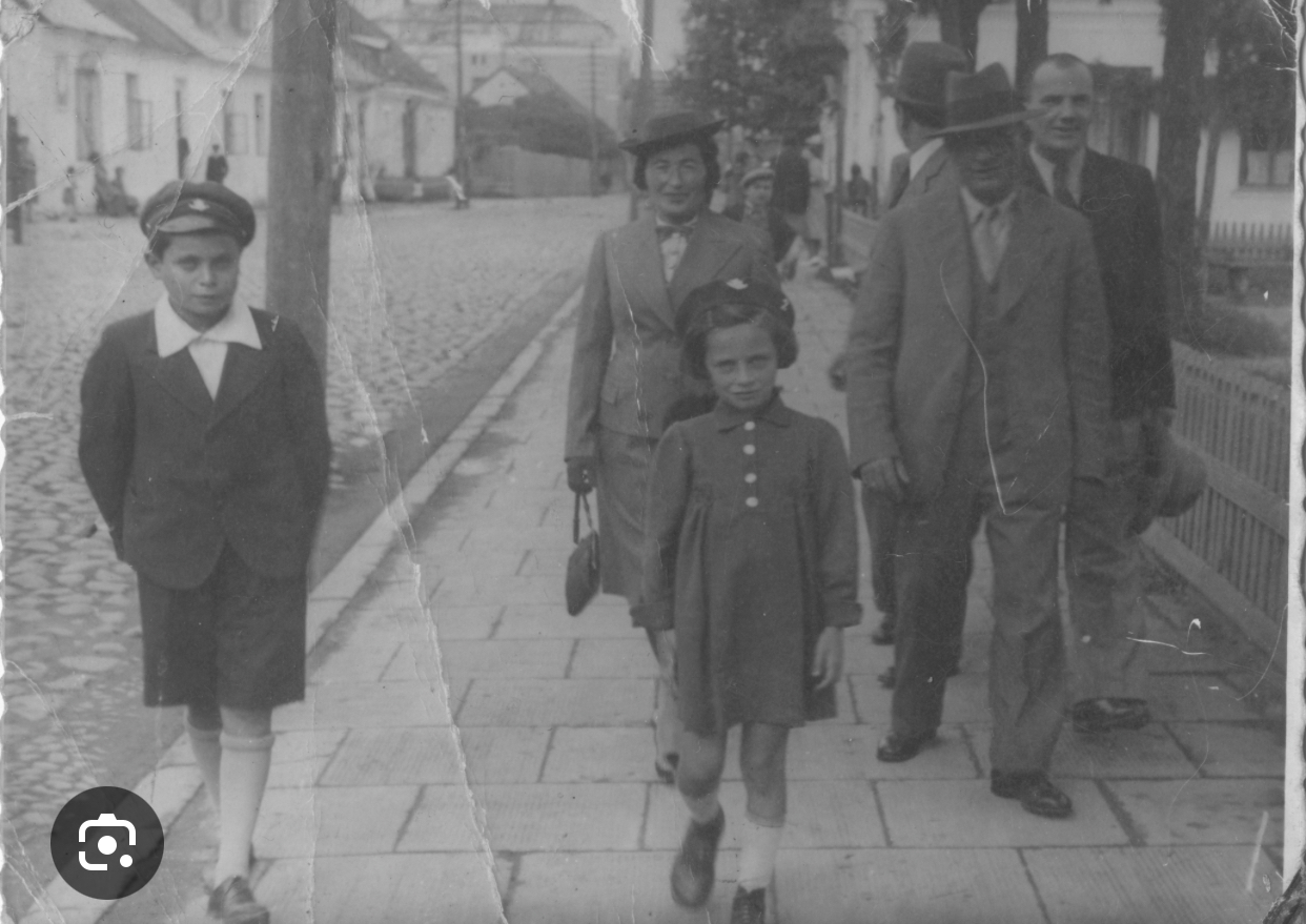 Famille juive d'Europe centrale à la veille de la Shoah