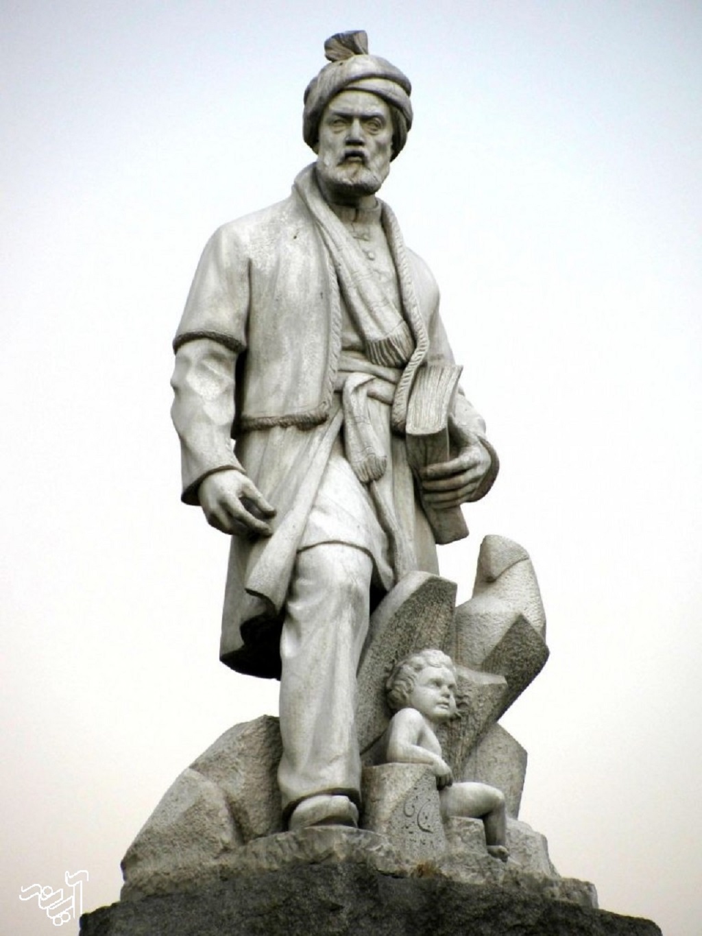 Statue de Ferdowsi à Téhéran